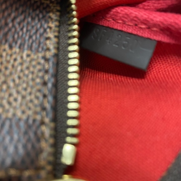 Authentic LV Mini Pochette in Damier Ebene - Picture 7 of 7